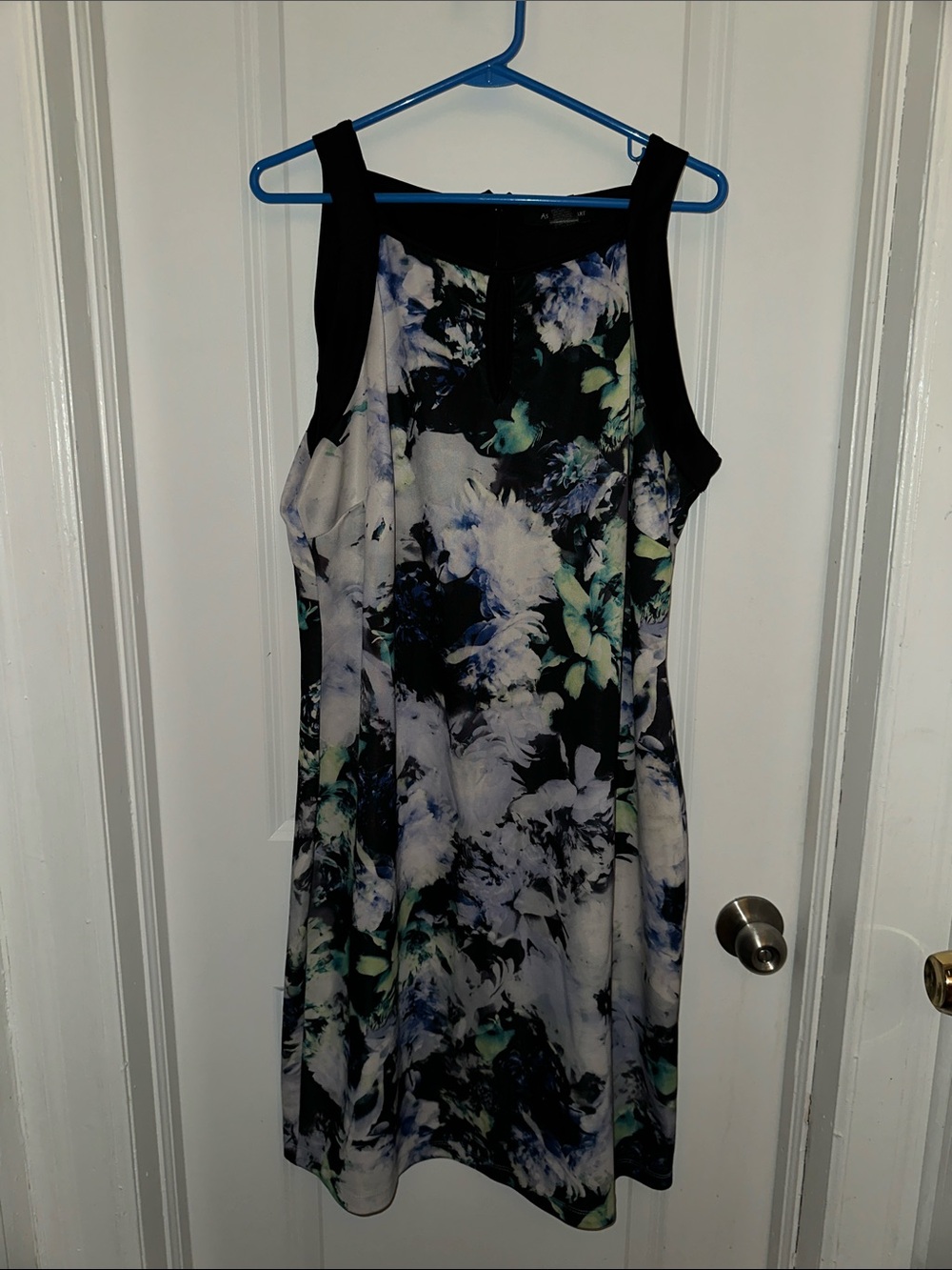 Ashley Stewart Floral Sleeveless Shift Dress in Black, White and Blue-Green
